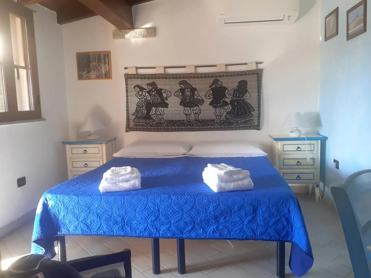 B&B Feronia Posada  Italia